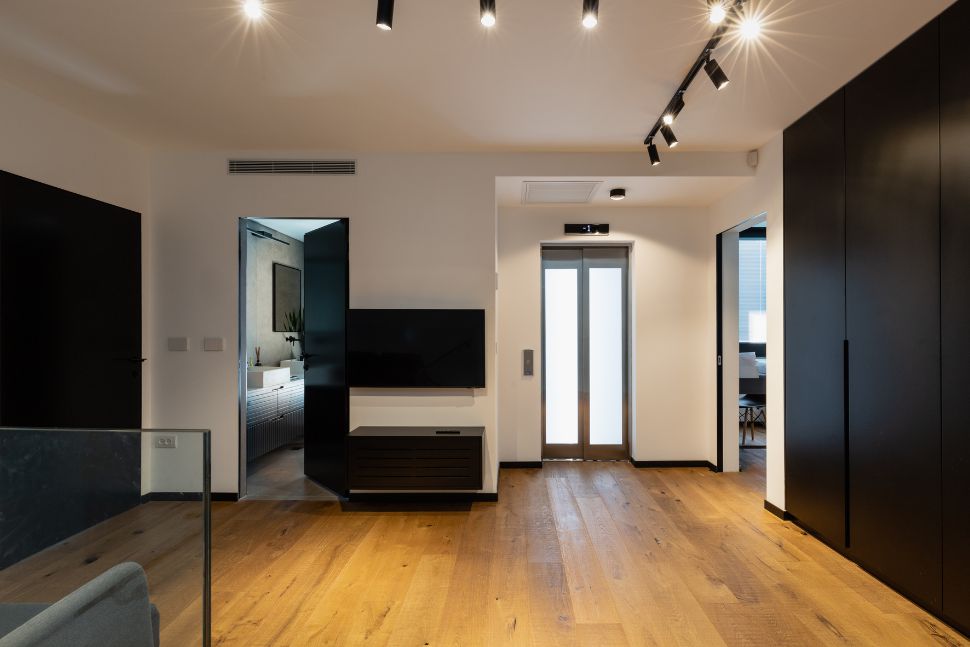 מבואה לחדר ישנה