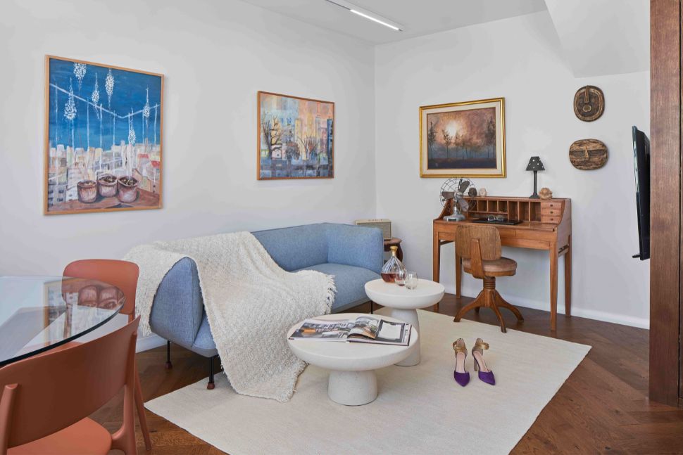 סלון אקלקטי בדירה קטנה