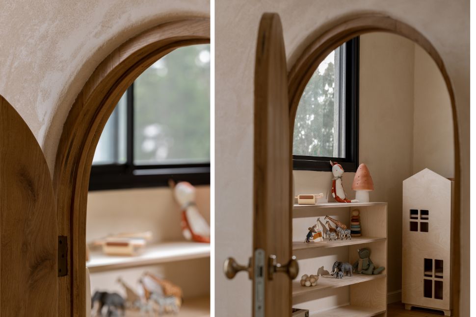 דלת בין חדרי ילדים