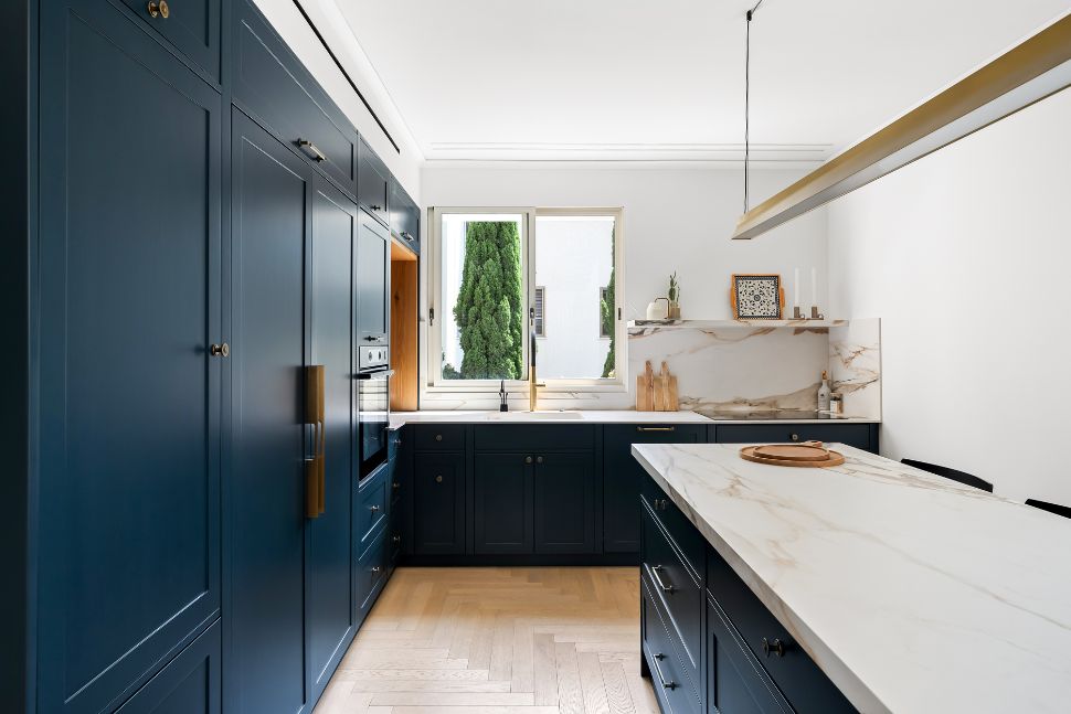 מטבח כחול מודרני