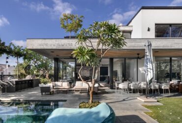 עיצוב עשיר ומאופק בבית חדש שנבנה על קרקע בתולית