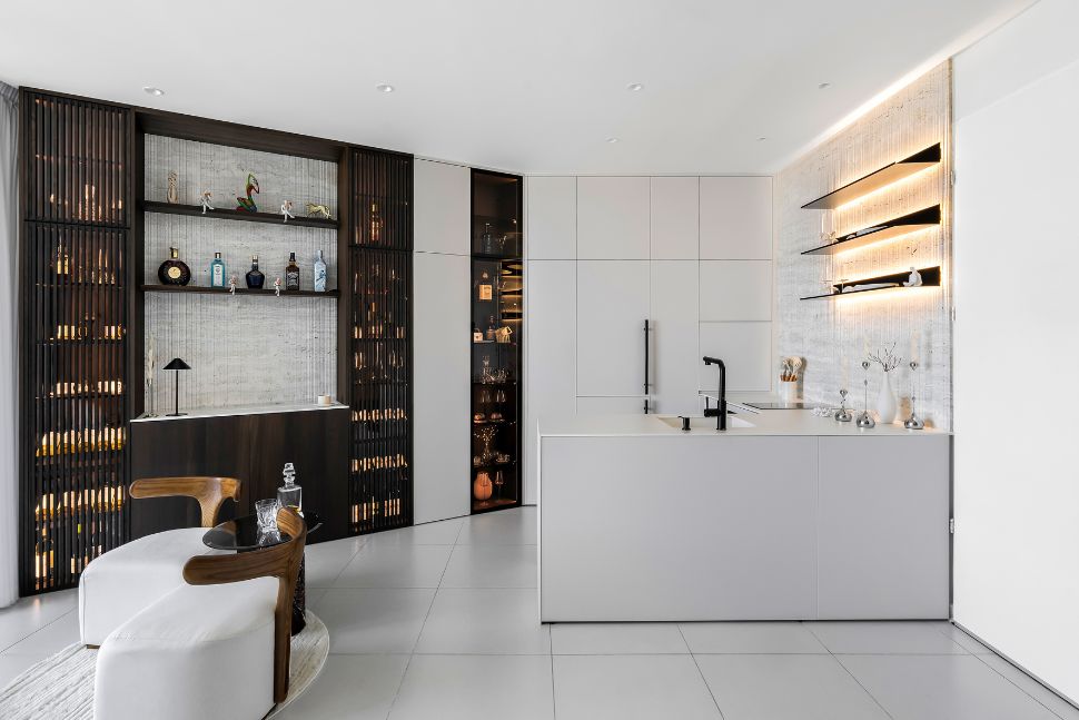 מטבח לבן קטן