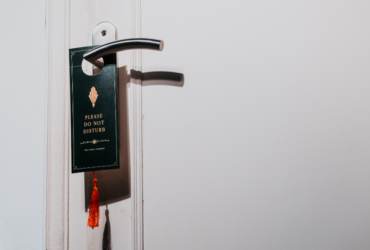 דלתות (לא) מסתובבות: מה צריך לדעת בשלב בחירת דלתות פנים