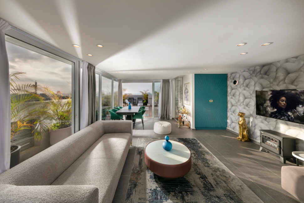 סלון בקומה עליונה