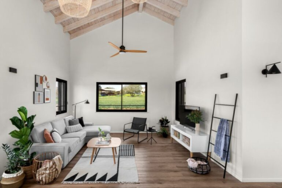 סלון בבית בקיבוץ