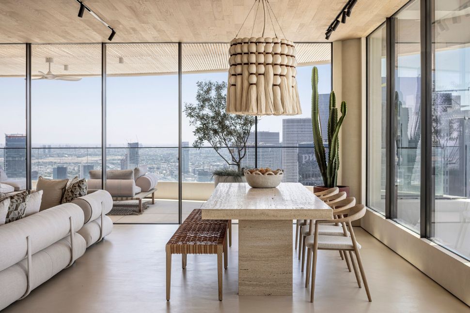 שולחן טרווניטין