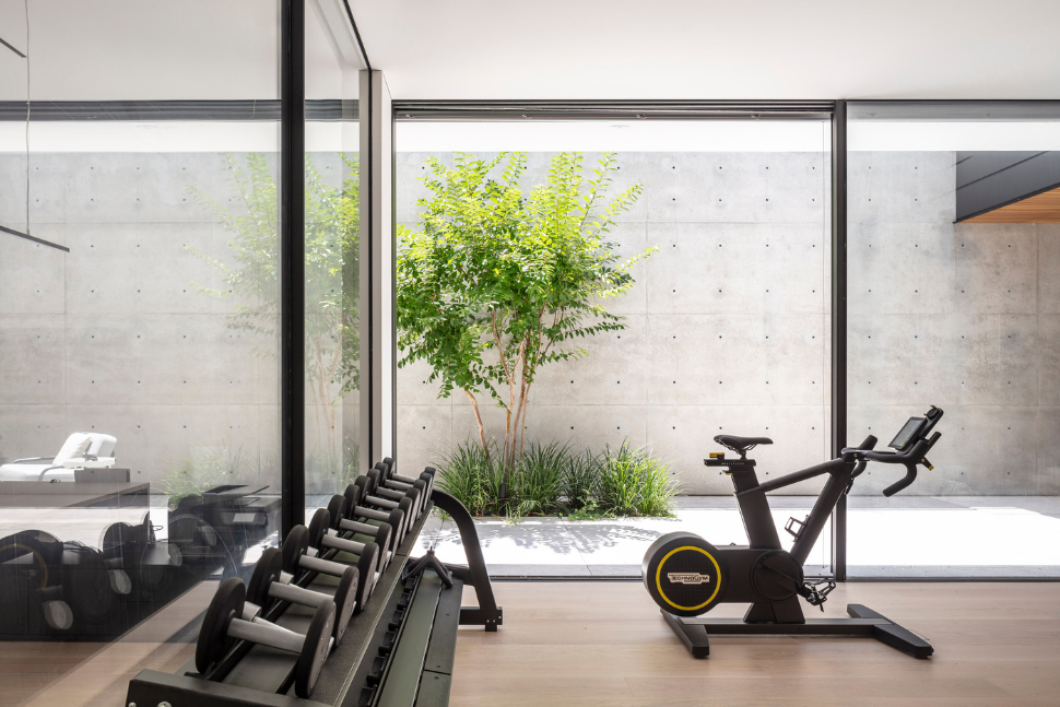 חדר כושר במרתף