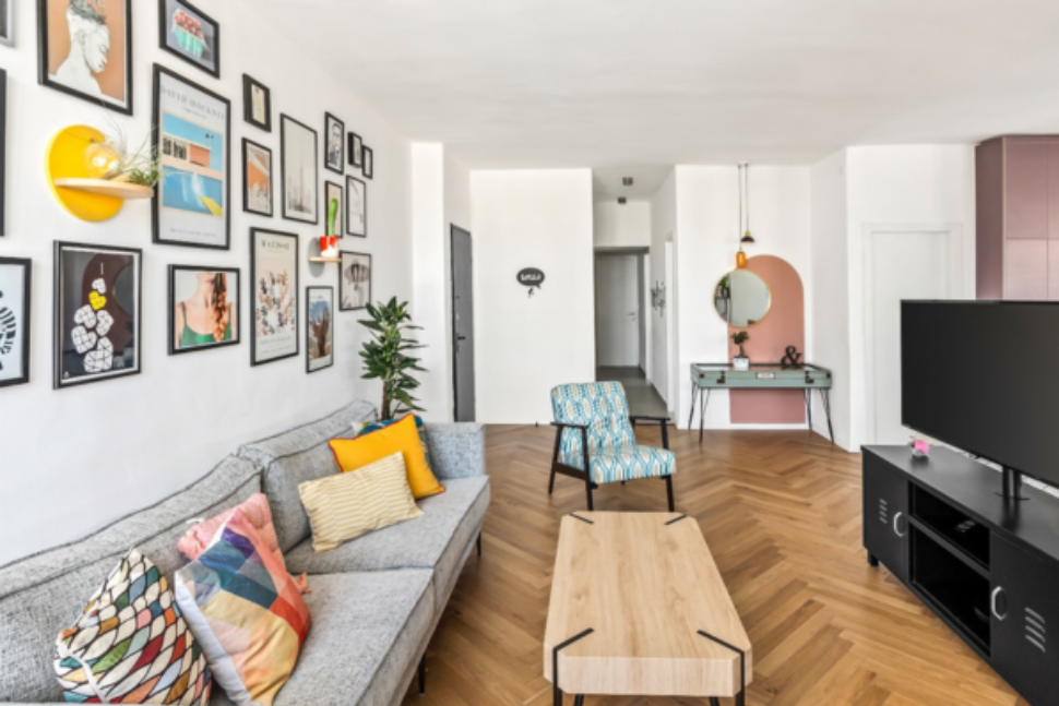 עיצוב סלון צבעוני