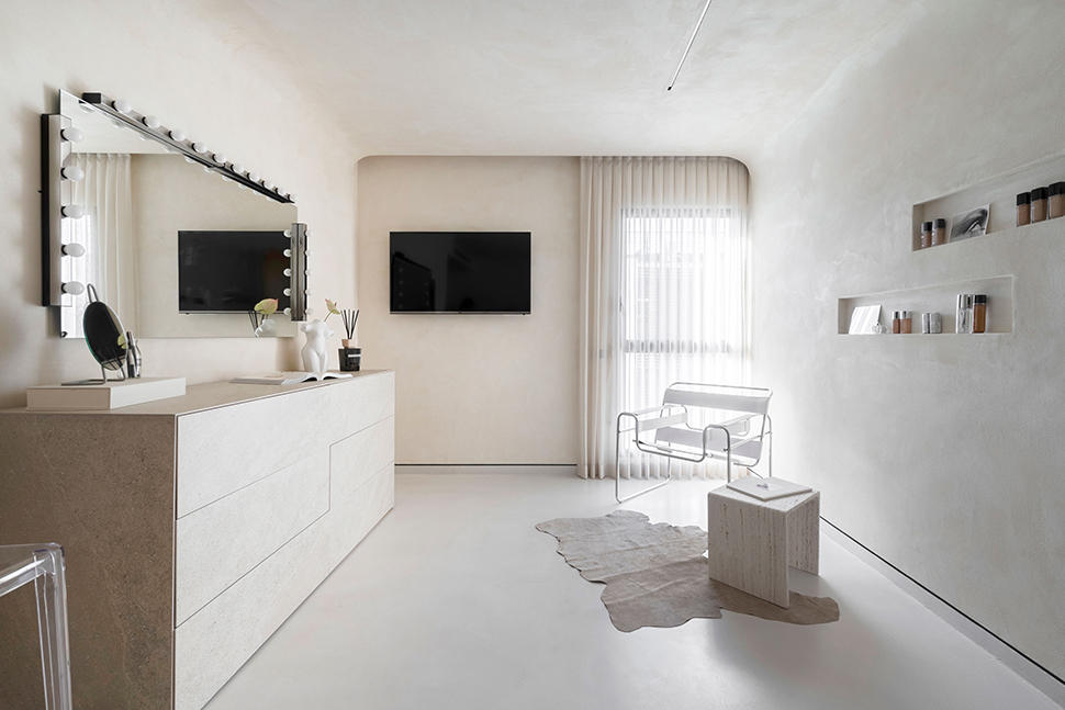 עיצוב קליניקה לאסתטיקה ביתית בגוונים בהירים, שוהם