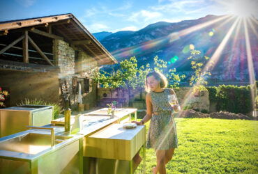 מטבחי החוץ שמגדירים מחדש את חוויית האירוח הישראלי