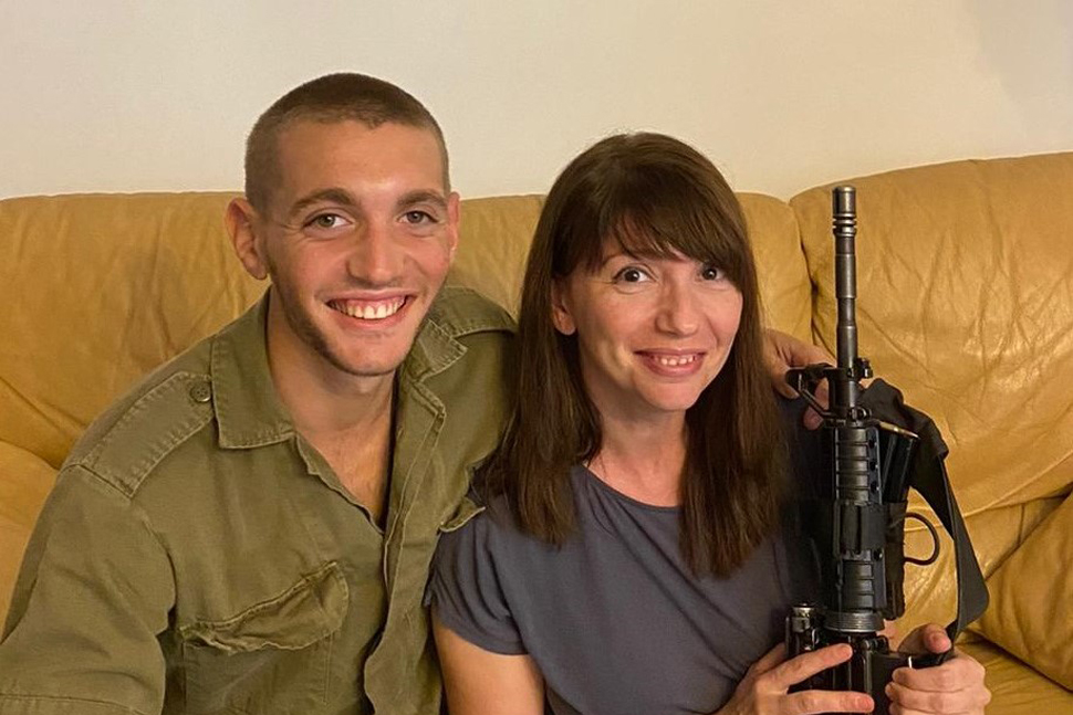 רס''ל יונתן סביצקי, ז''ל עם אימו, בלה